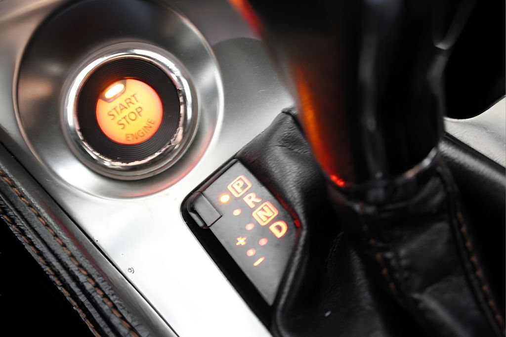 Used 2021 Nissan Maxima SR w/ Sport Mat Group FWD image 14