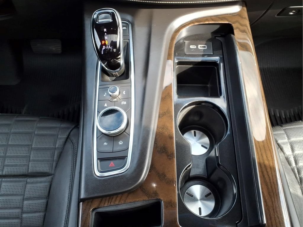 Used 2023 Cadillac Escalade Premium Luxury Platinum AWD/4WD image 20