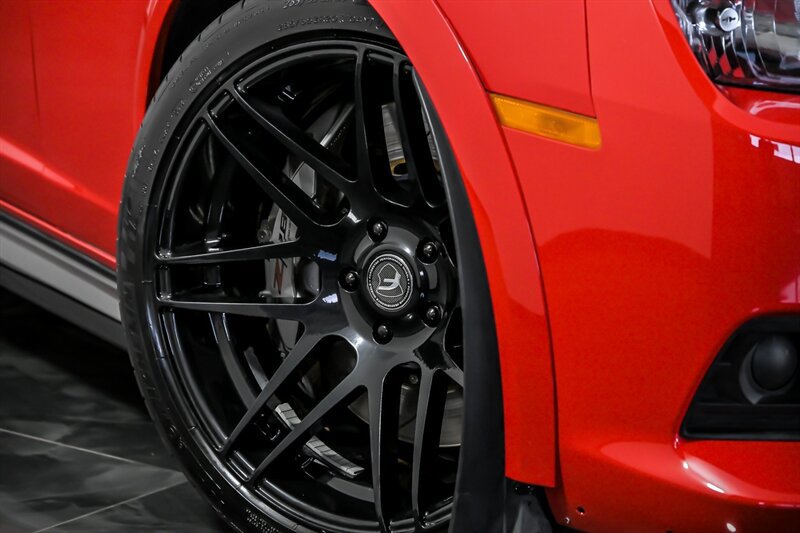Used 2015 Chevrolet Camaro Z/28 RWD image 3