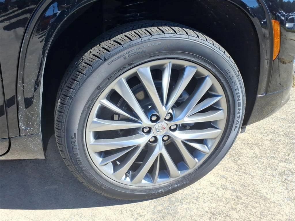 New 2026 Buick Enclave Avenir w/ Super Cruise Package FWD image 9