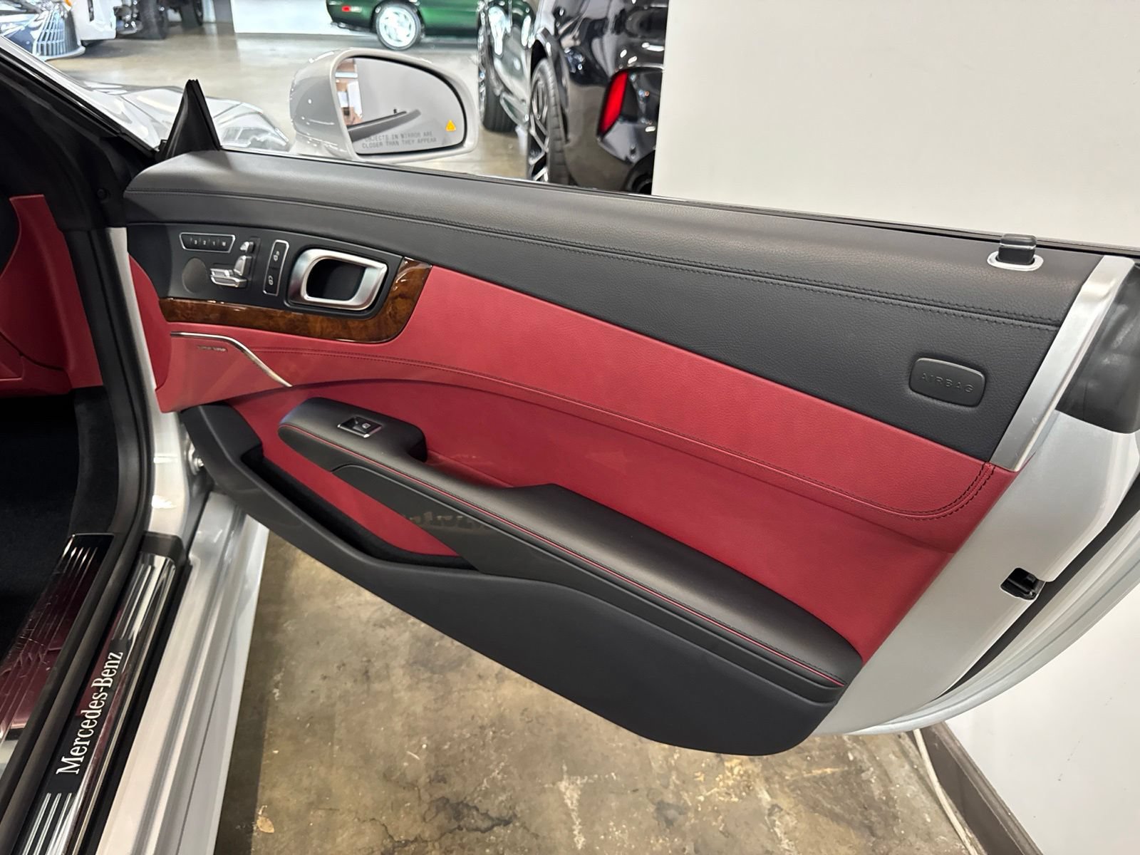 Used 2019 Mercedes-Benz SL 550 image 27