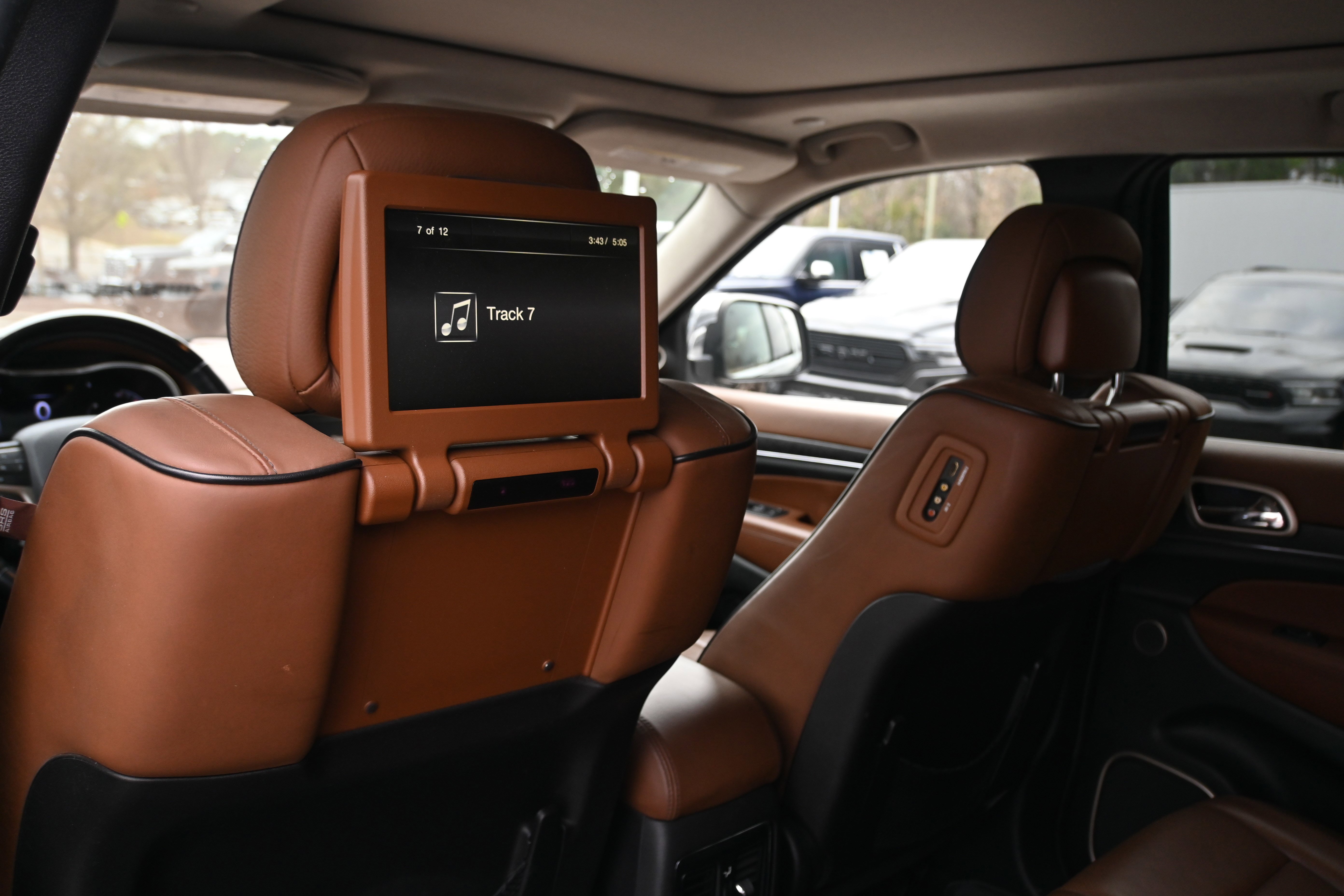 Used 2015 Jeep Grand Cherokee Summit image 10