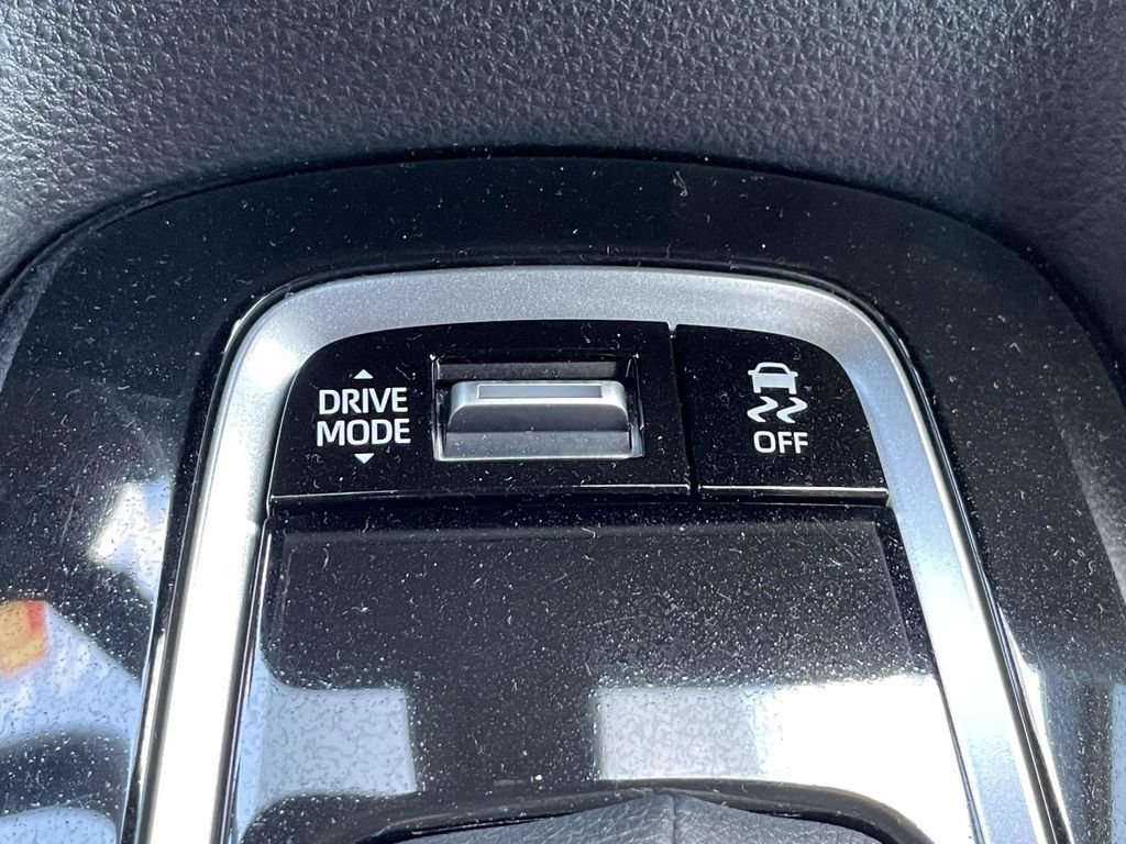 Used 2025 Toyota Corolla SE FWD image 37