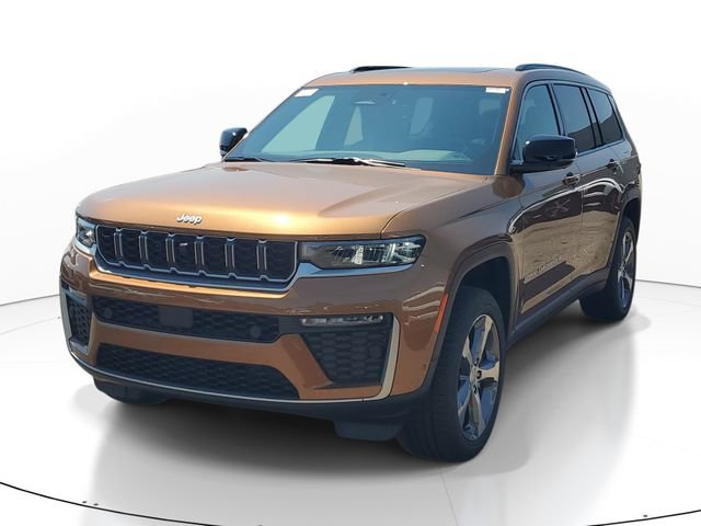 New 2026 Jeep Grand Cherokee L Limited w/ Luxury Tech Group II AWD/4WD image 2