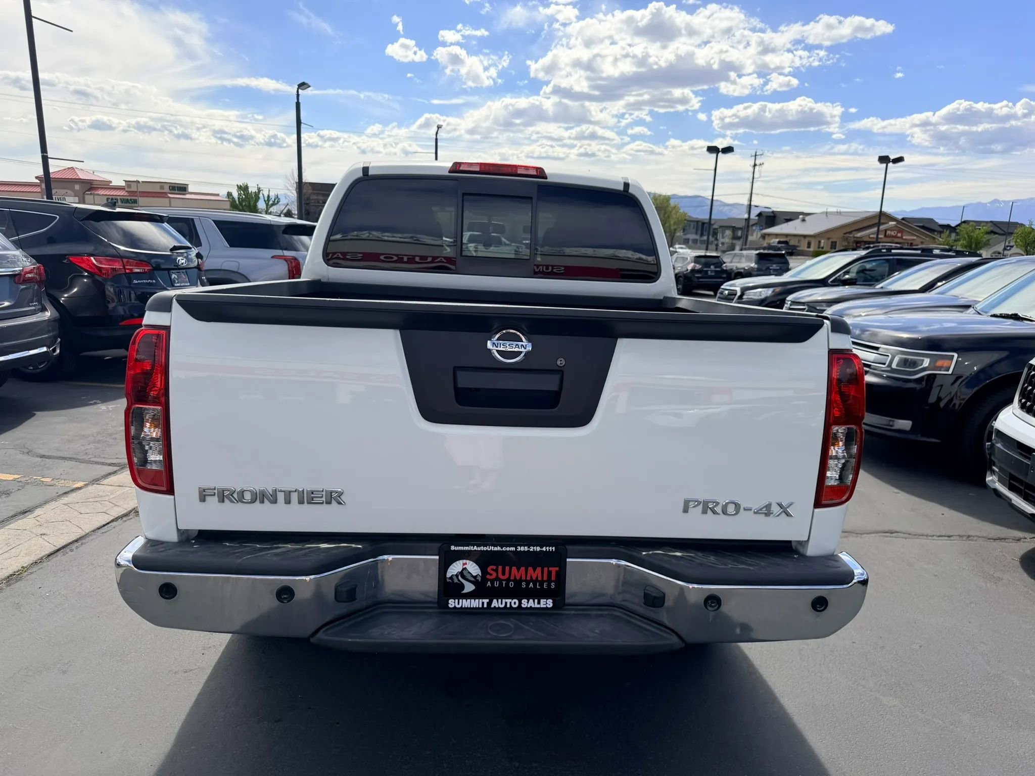 Used 2018 Nissan Frontier PRO-4X image 5