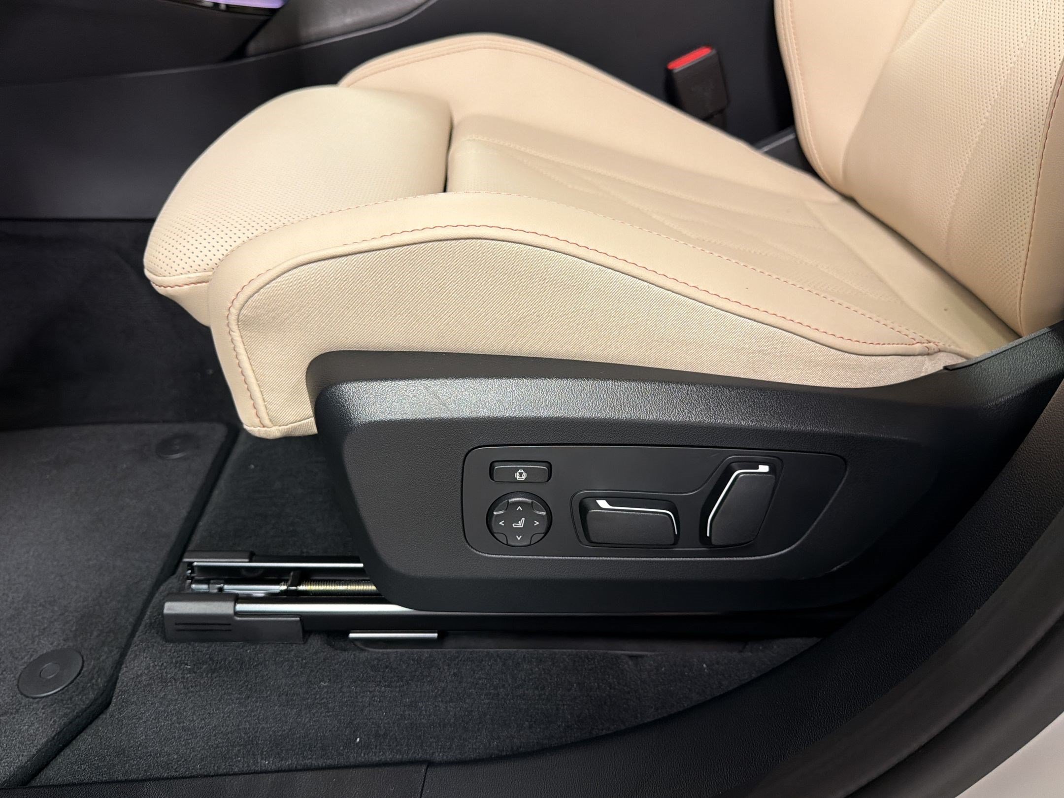 New 2026 BMW X3 xDrive30i w/ Premium Package AWD/4WD image 15