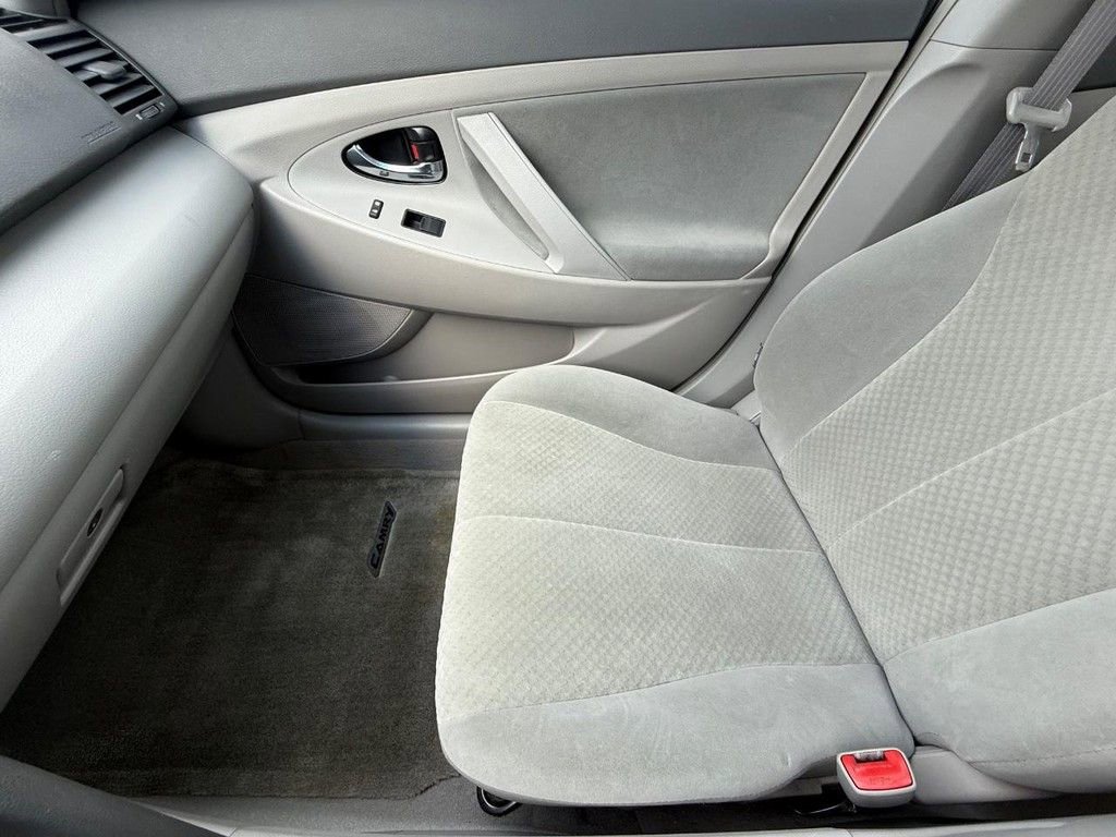 Used 2009 Toyota Camry image 19