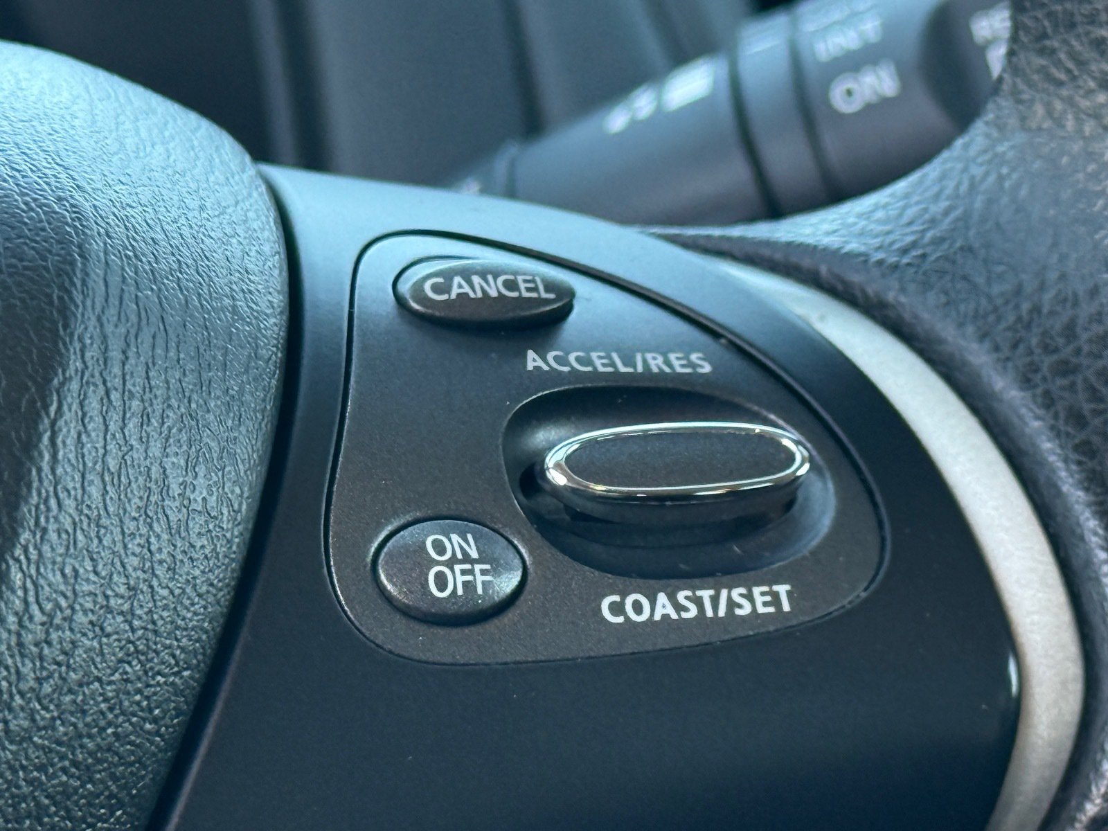 Used 2020 Nissan Pathfinder S AWD/4WD image 15