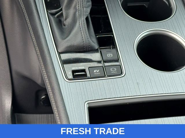 Used 2025 Toyota Sienna XLE image 25