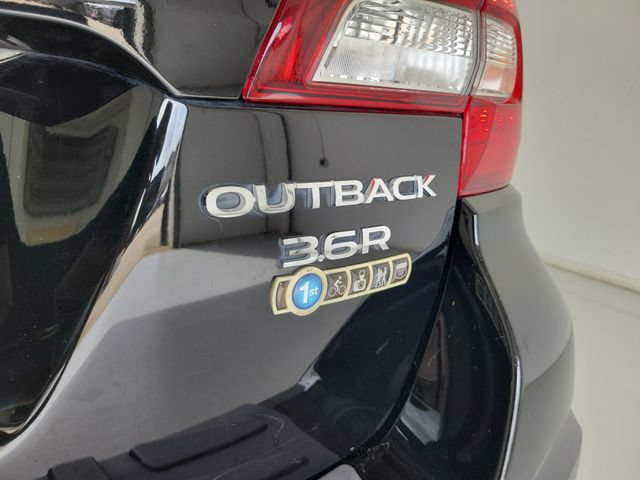 Used 2018 Subaru Outback 3.6R Limited w/ Popular Package #2 AWD/4WD image 8