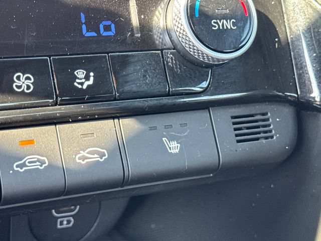 Used 2025 Hyundai Elantra SEL FWD image 27