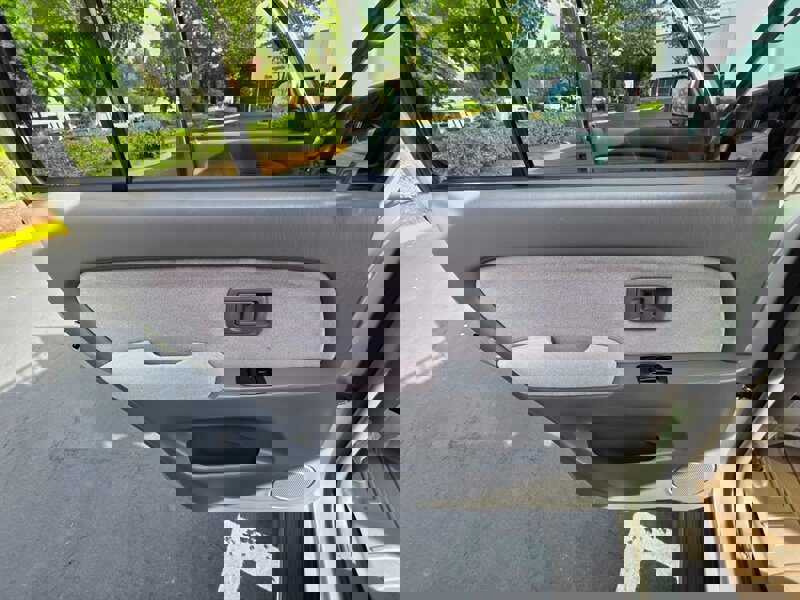 Used 2001 Toyota 4Runner SR5 image 38