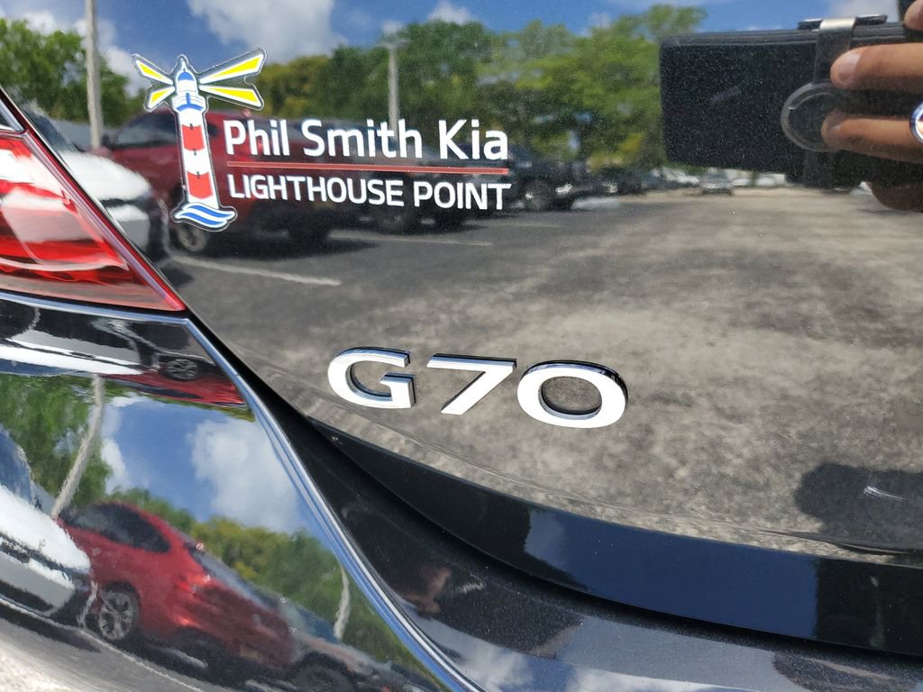 Used 2022 Genesis G70 3.3T image 8