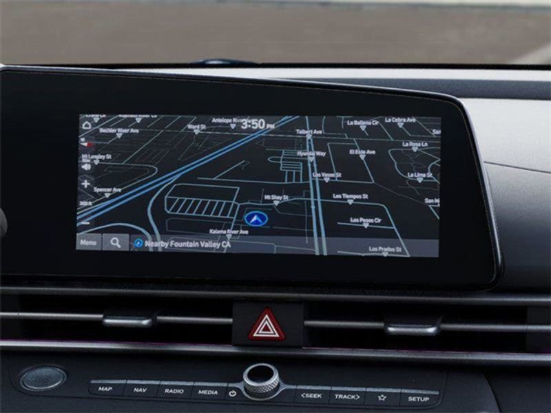 Certified 2025 Hyundai Elantra SEL FWD image 13