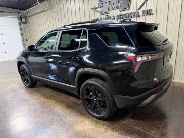 Used 2025 Chevrolet Equinox LT w/ Midnight Edition FWD image 5