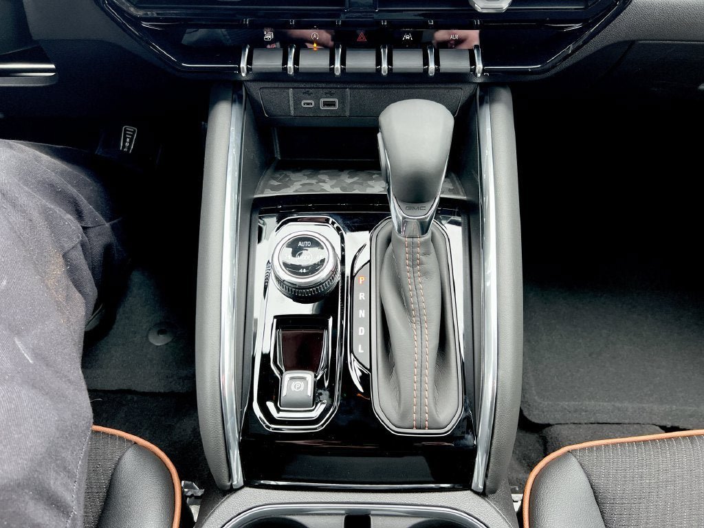 New 2026 GMC Canyon AT4 AWD/4WD image 14