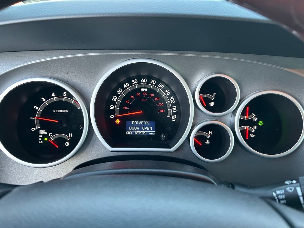 Used 2015 Toyota Sequoia Platinum image 16