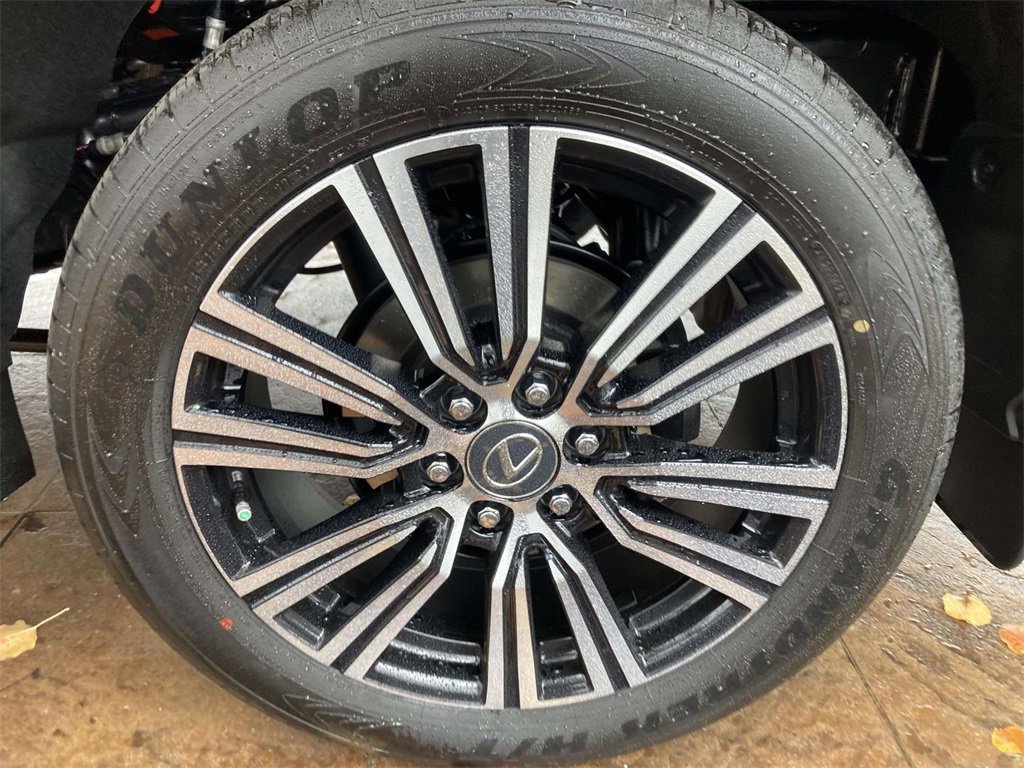 New 2025 Lexus LX 700h Luxury image 7