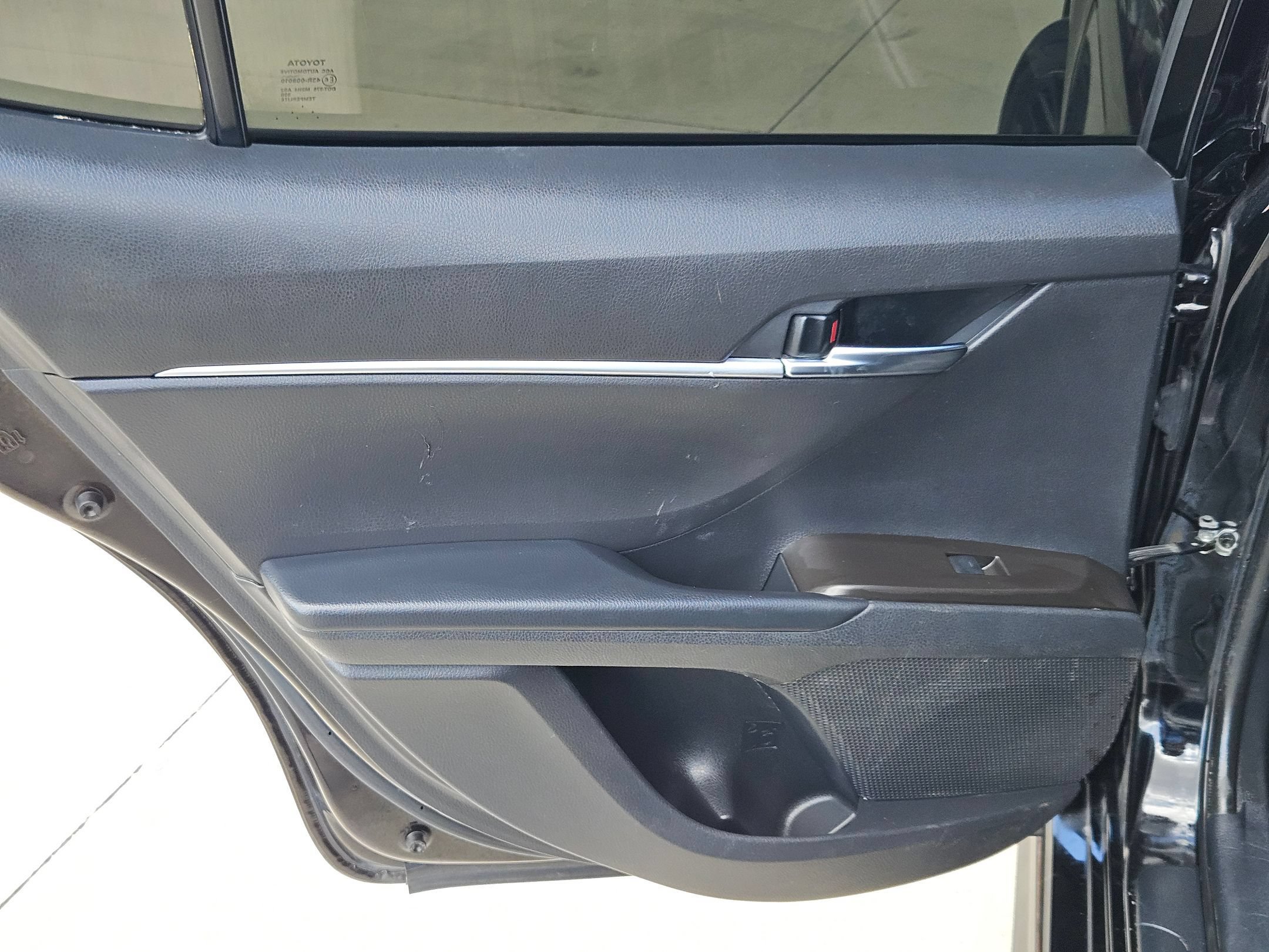 Used 2022 Toyota Camry SE FWD image 15