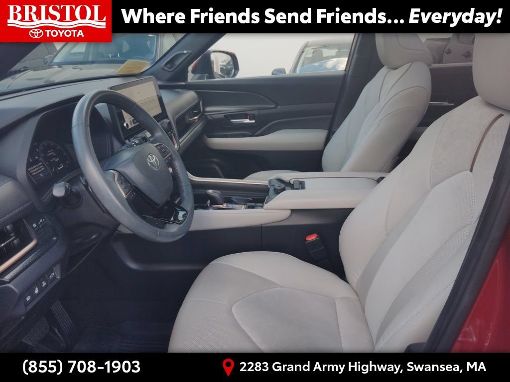 Used 2024 Toyota Grand Highlander AWD Hybrid image 15