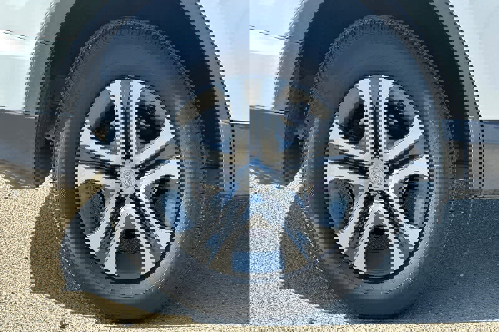 Used 2016 Toyota RAV4 LE FWD image 29