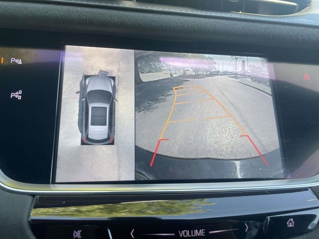 Used 2017 Cadillac XT5 Platinum w/ Driver Assist Package image 22