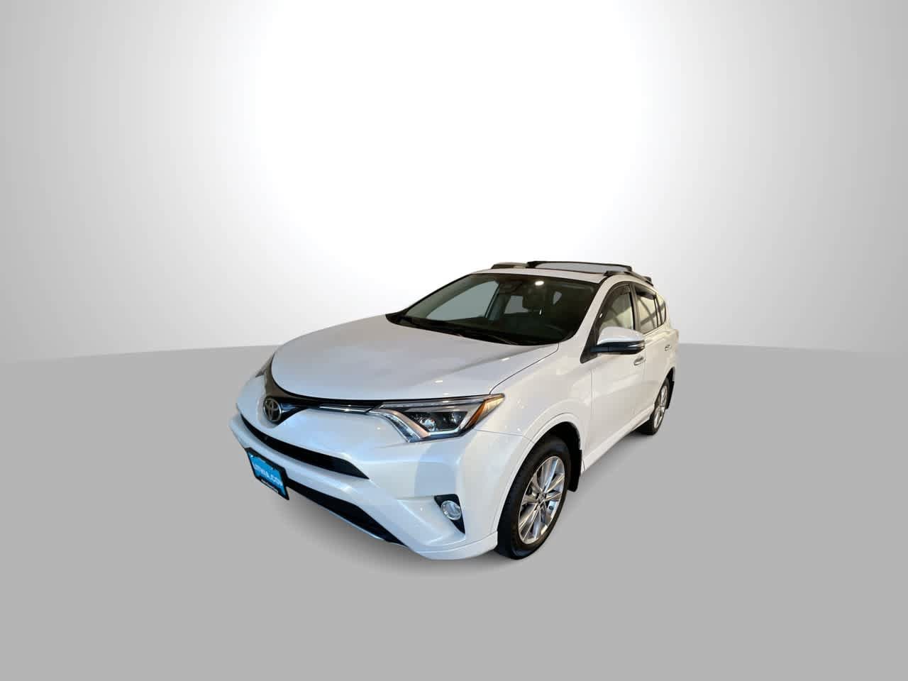Used 2017 Toyota RAV4 Platinum w/ All Weather Liner Package AWD/4WD image 4