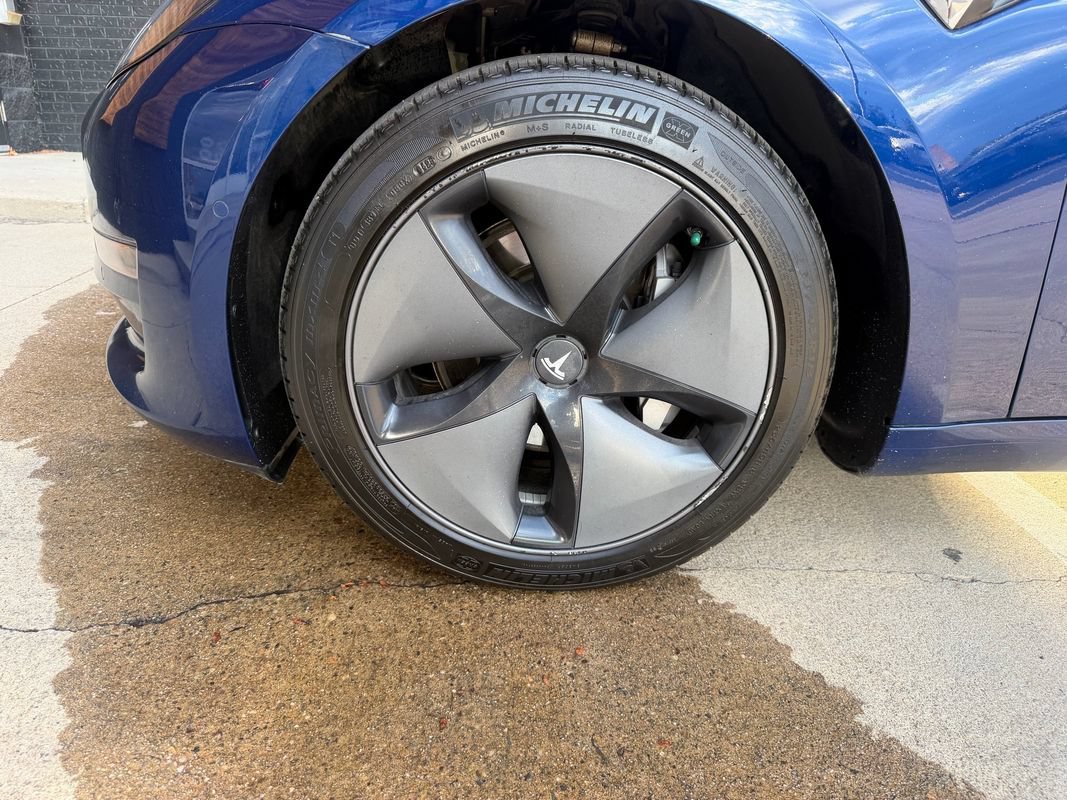 Used 2018 Tesla Model 3 Long Range AWD/4WD image 38