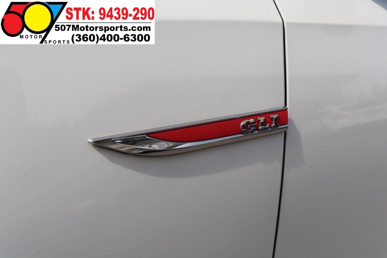 Used 2016 Volkswagen Jetta GLI SE FWD image 23