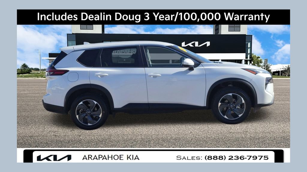 Used 2024 Nissan Rogue SV image 1