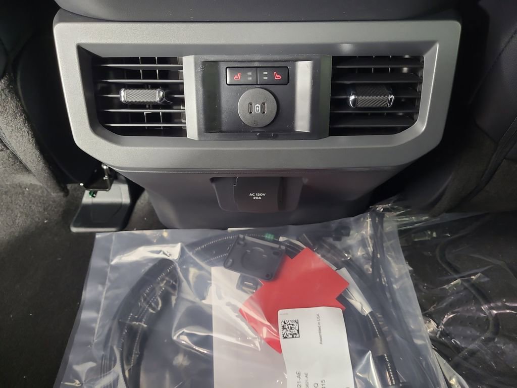 New 2026 Ford F350 Lariat w/ Black Appearance Package image 18