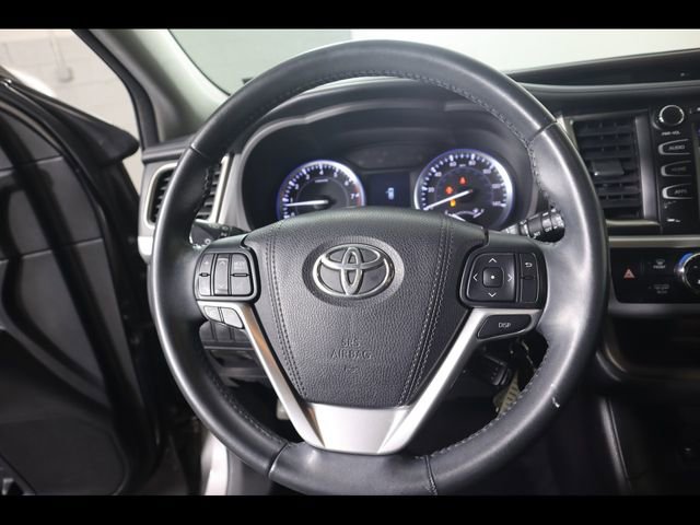 Used 2016 Toyota Highlander LE image 20