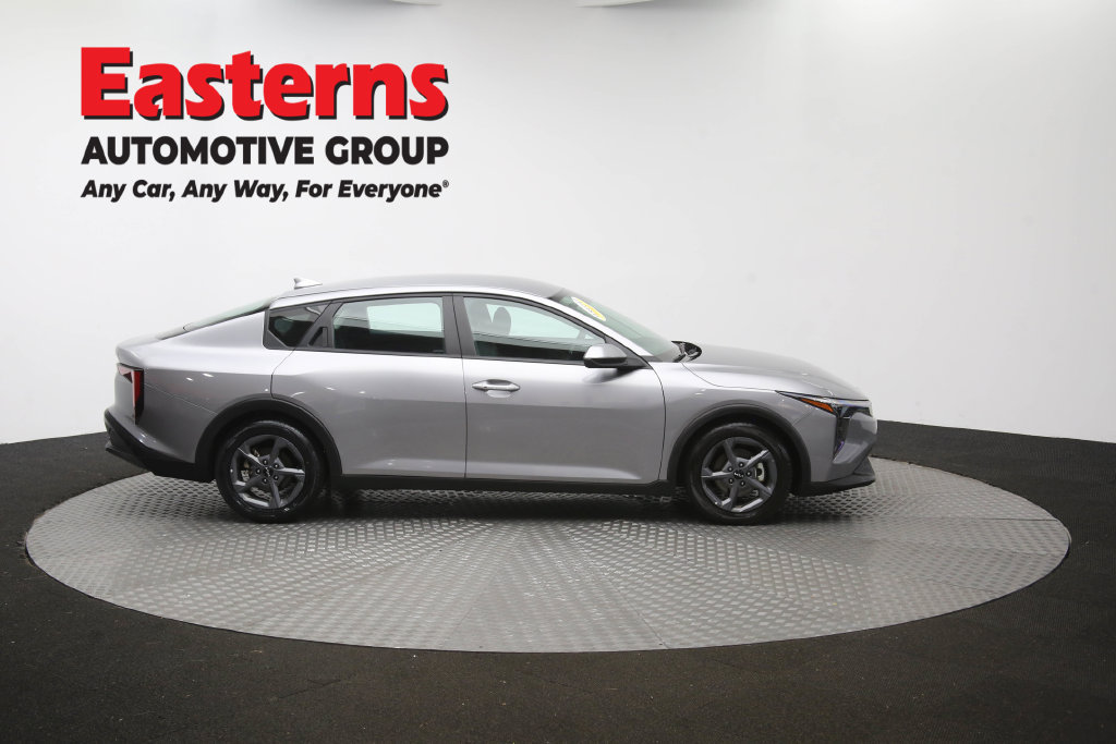 Used 2025 Kia K4 FWD image 47