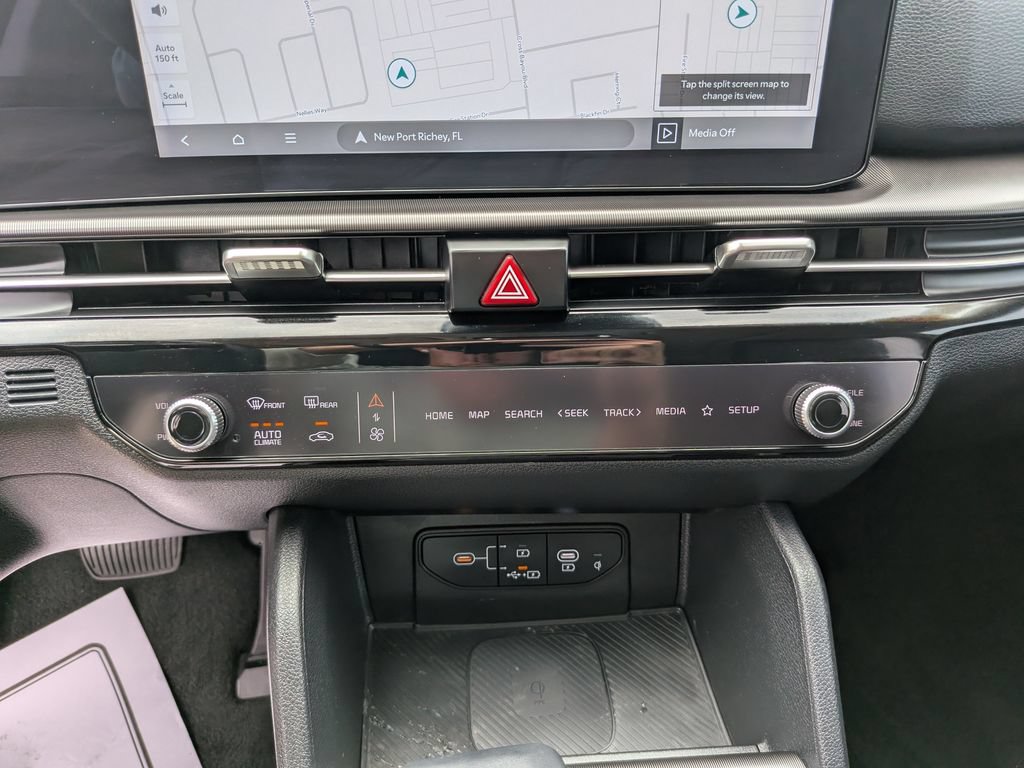 Certified 2026 Kia Sportage SX FWD image 26