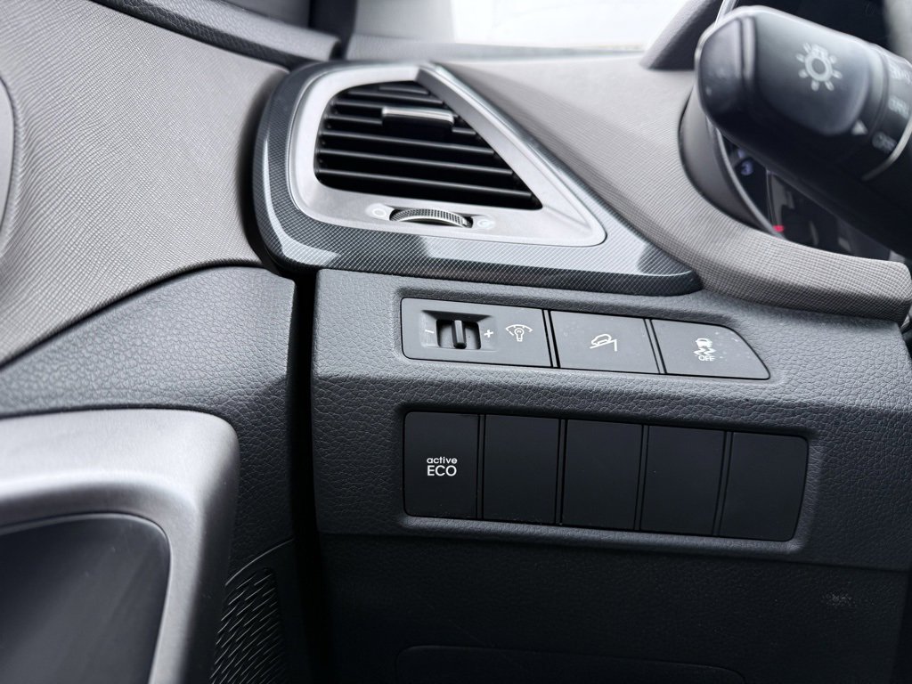 Used 2016 Hyundai Santa Fe Sport image 13