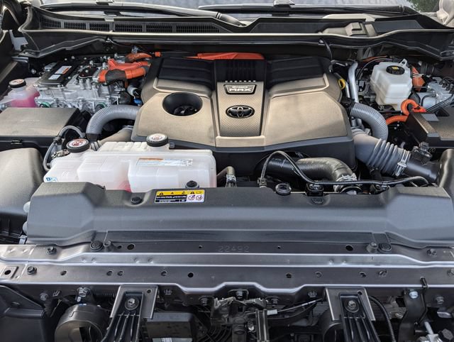 Used 2025 Toyota Sequoia SR5 AWD/4WD image 37