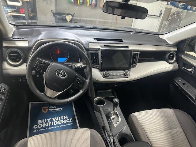 Used 2015 Toyota RAV4 XLE AWD/4WD image 15