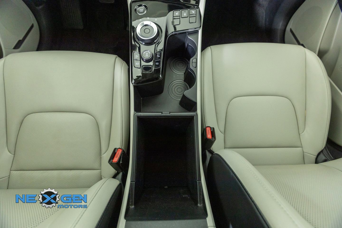 Used 2023 Kia Sportage EX image 31