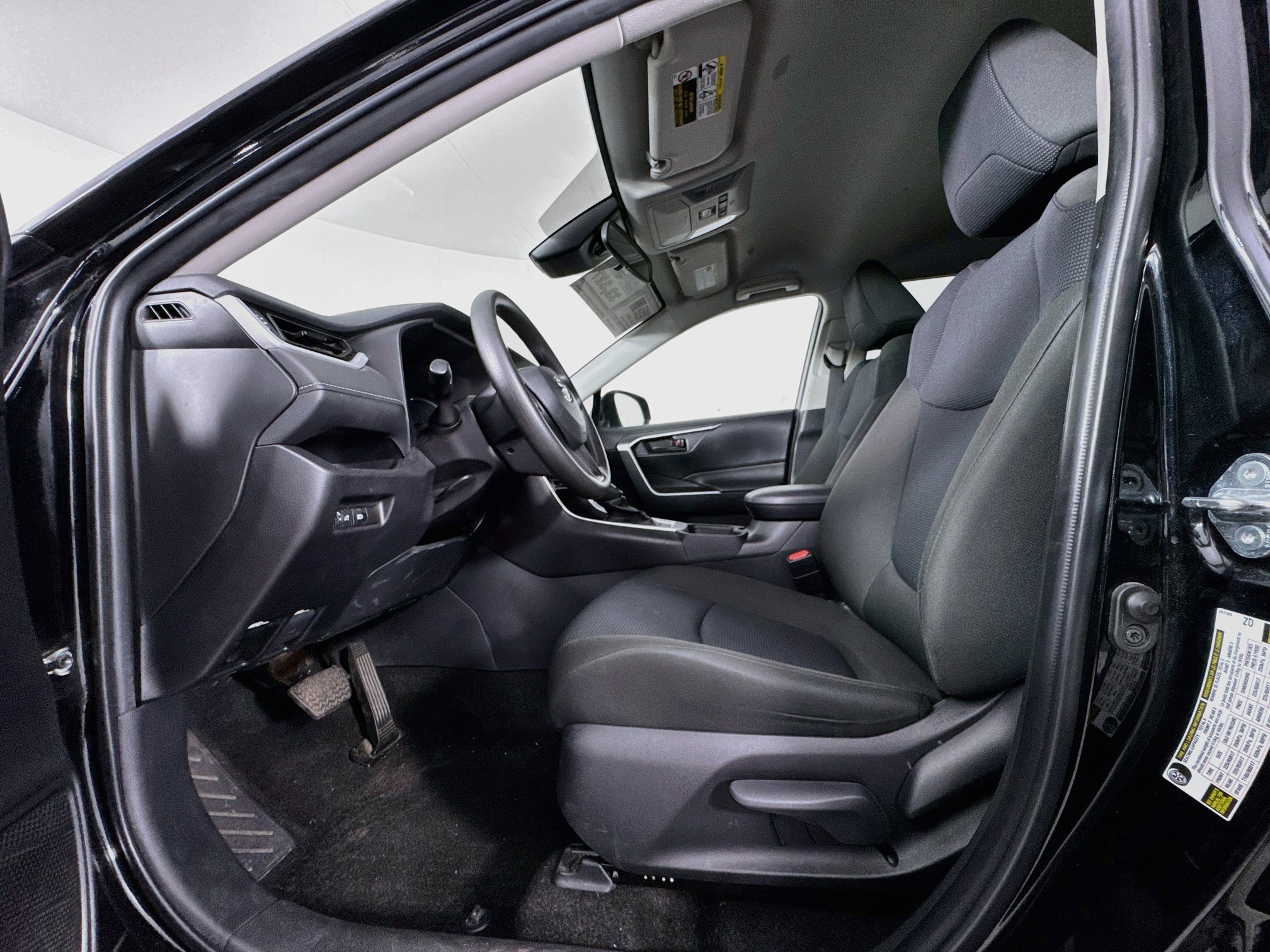 Certified 2025 Toyota RAV4 LE AWD/4WD image 19