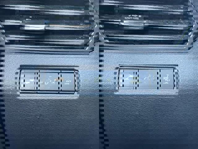 Used 2024 Nissan Altima 2.5 SV image 19