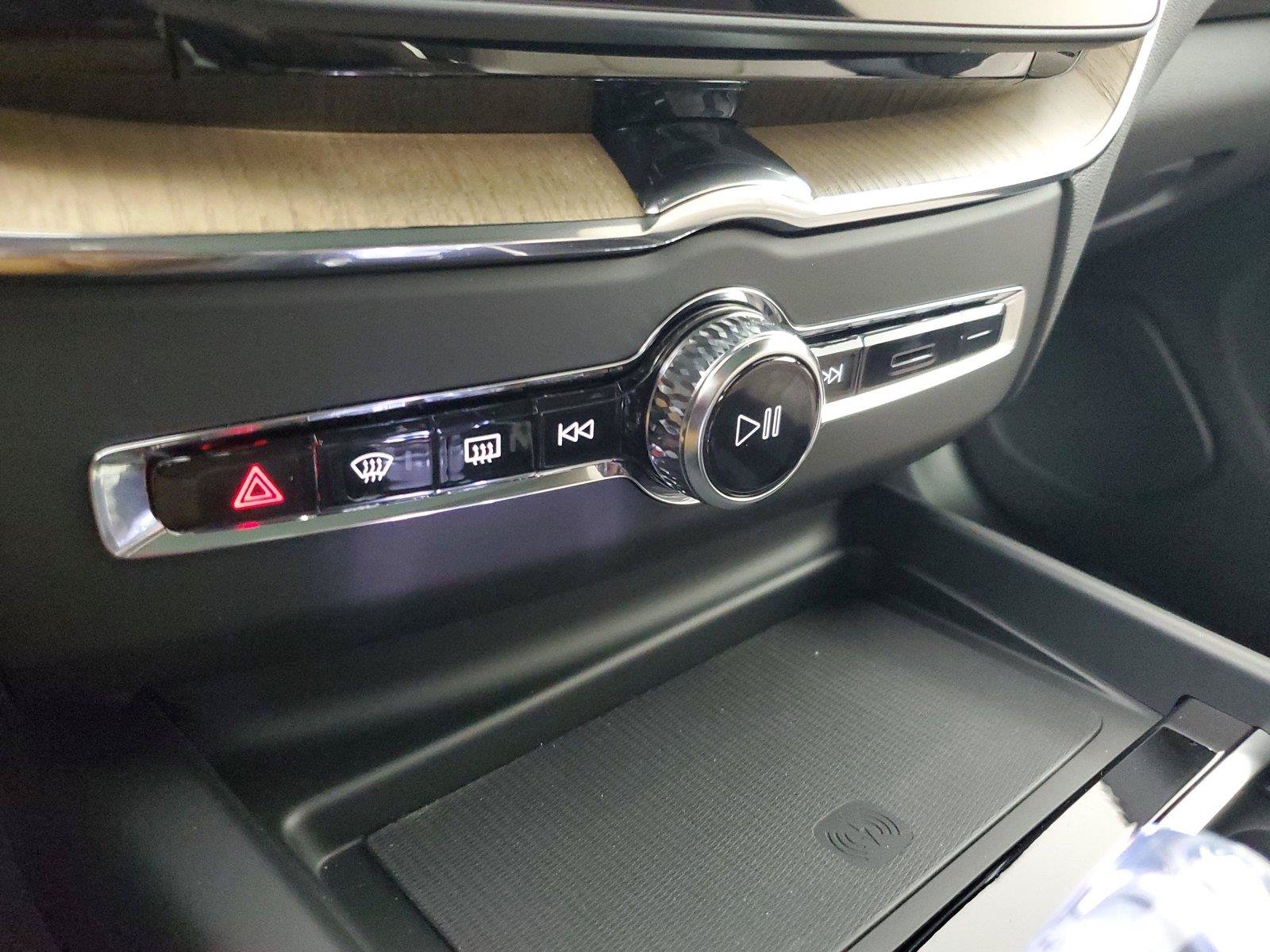 New 2027 Volvo XC60 B5 Core AWD/4WD image 30