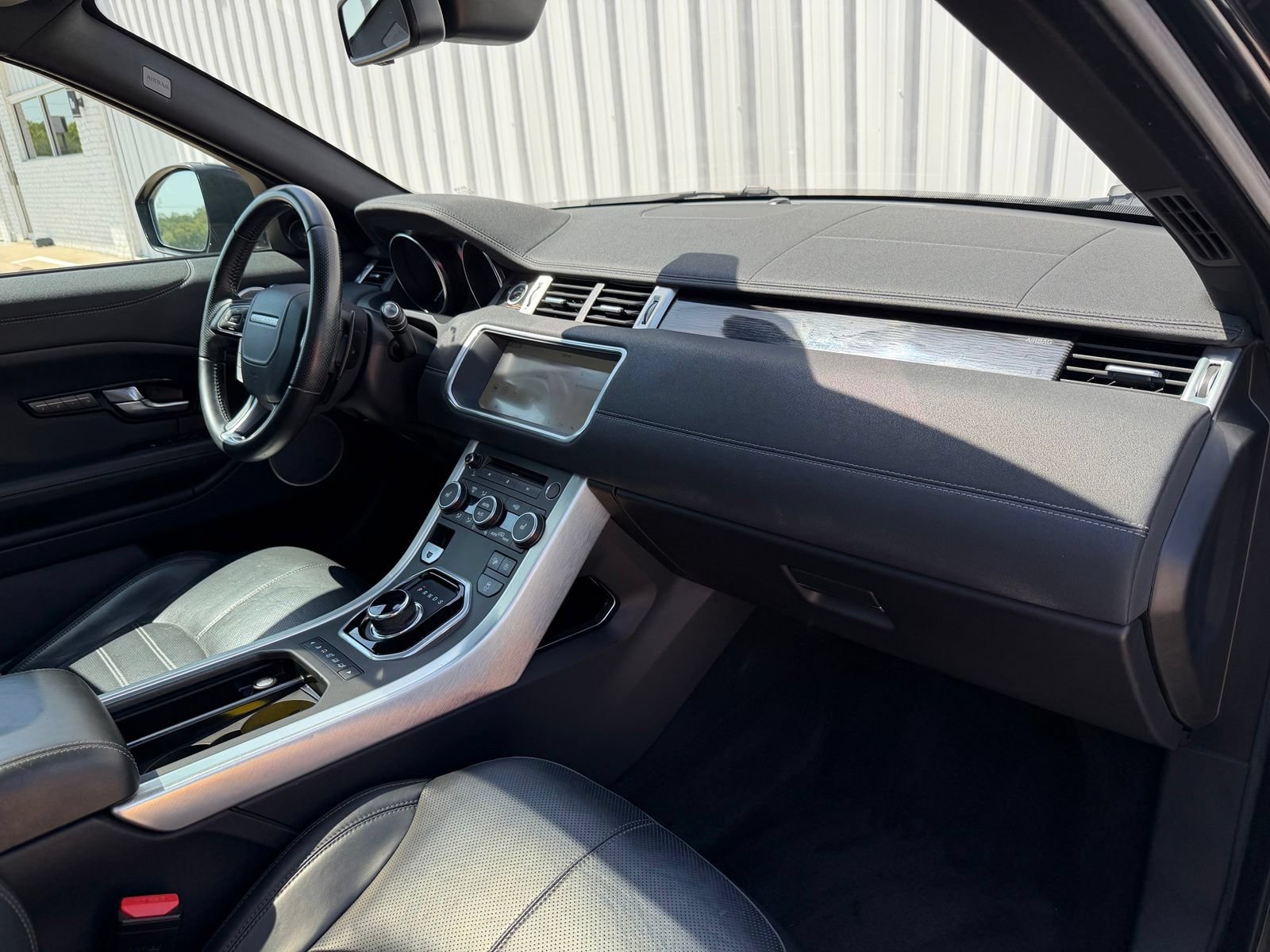 Used 2019 Land Rover Range Rover Evoque HSE Dynamic AWD/4WD image 19