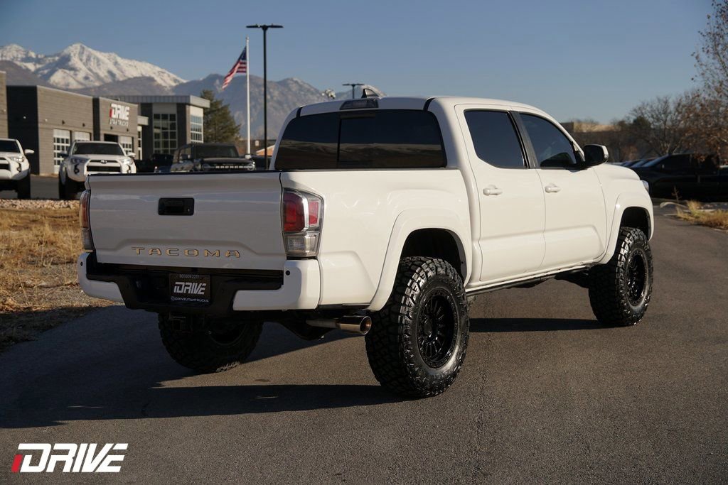 Used 2021 Toyota Tacoma TRD Sport w/ Advanced Technology Package image 11