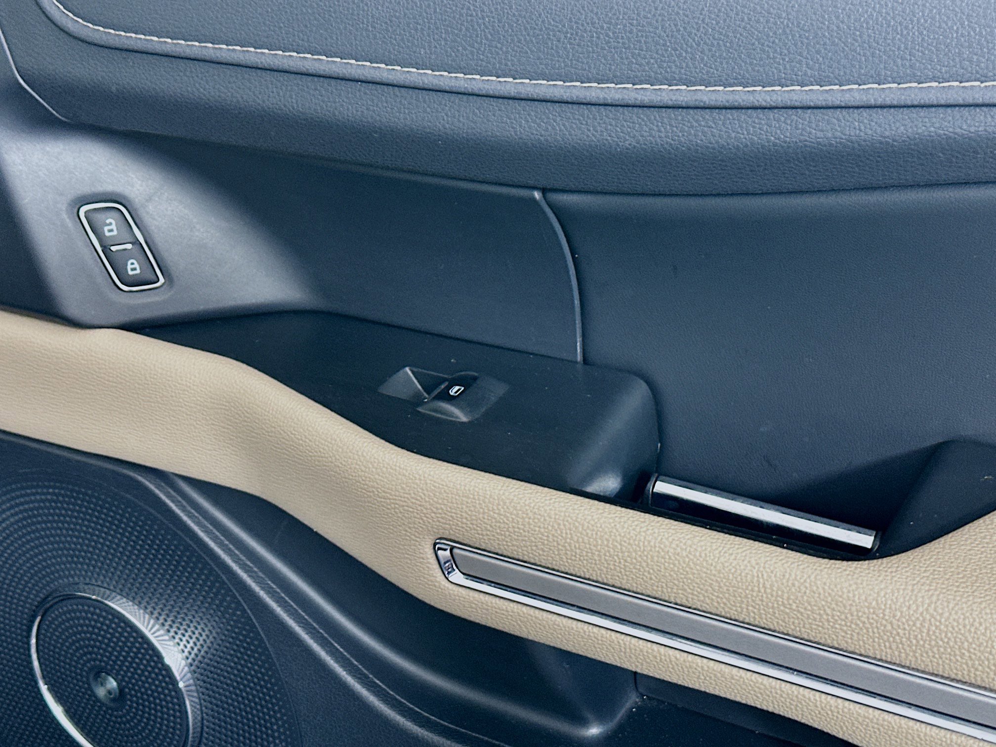 Used 2024 Ford Expedition Limited image 29