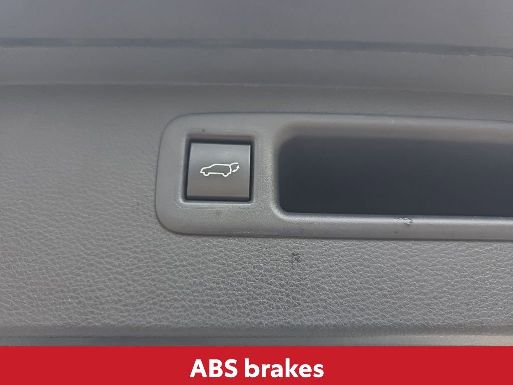 Used 2024 Toyota Highlander LE image 16