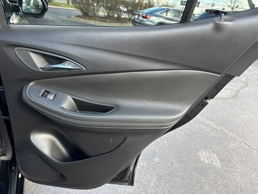 Used 2023 Buick Encore GX Select w/ Experience Buick Package image 36