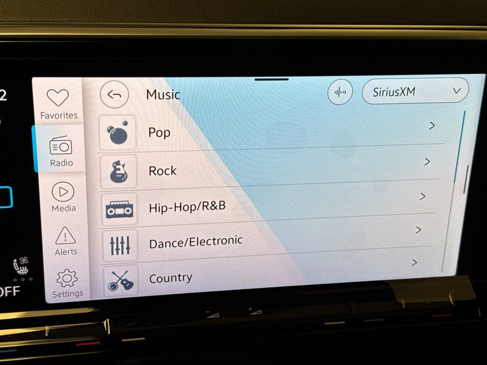 New 2026 Volkswagen Atlas SEL image 18