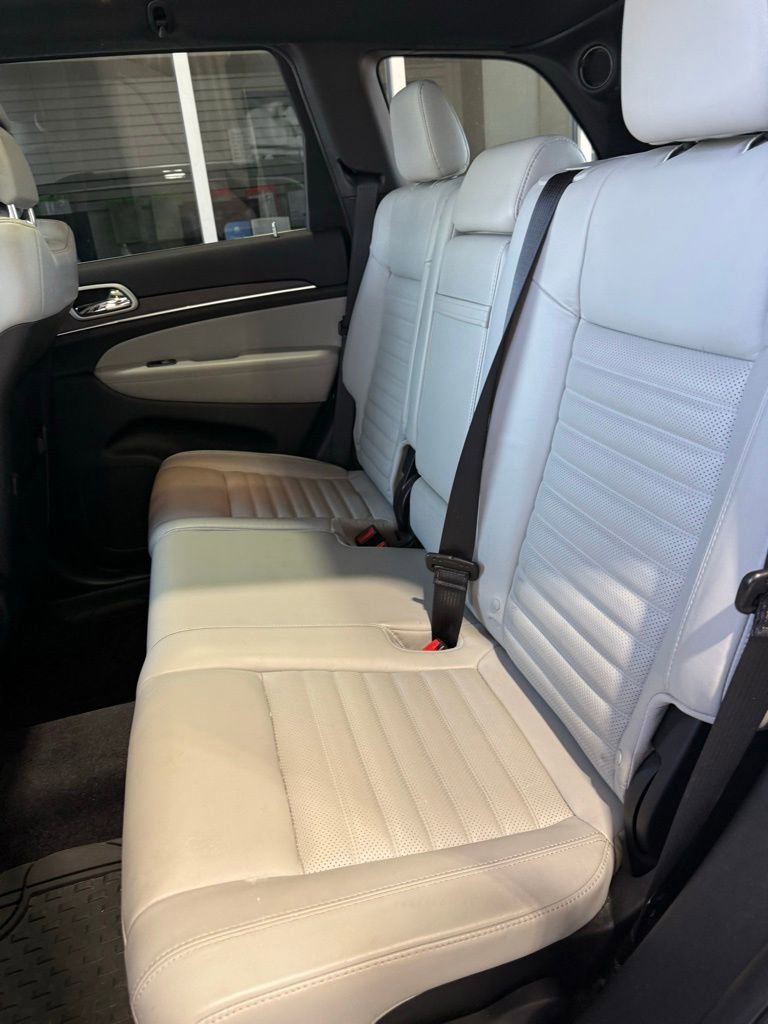 Used 2018 Jeep Grand Cherokee Limited image 13
