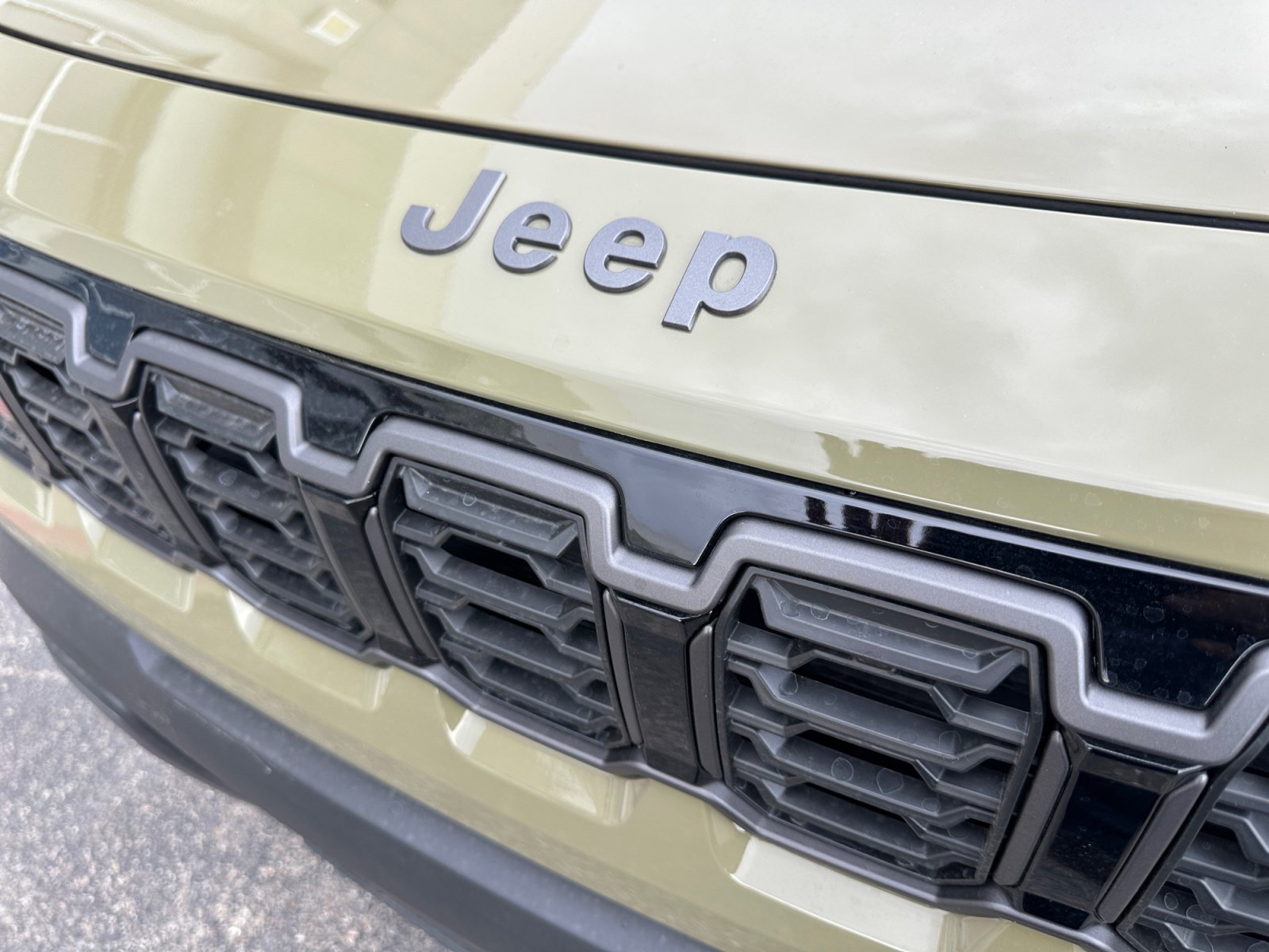 New 2026 Jeep Cherokee Laredo AWD/4WD image 32