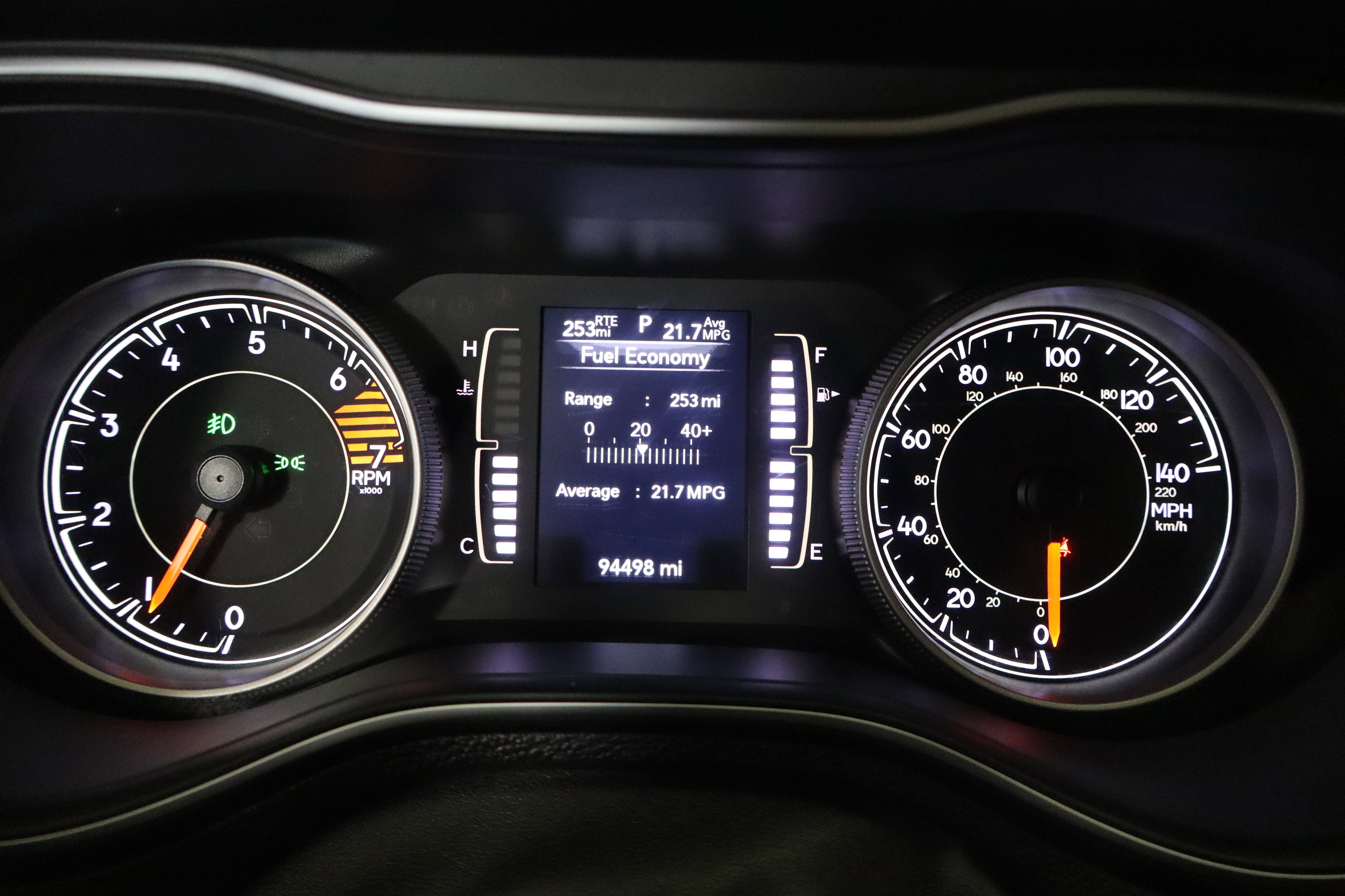 Used 2019 Jeep Cherokee Latitude Plus w/ Comfort/Convenience Group image 19